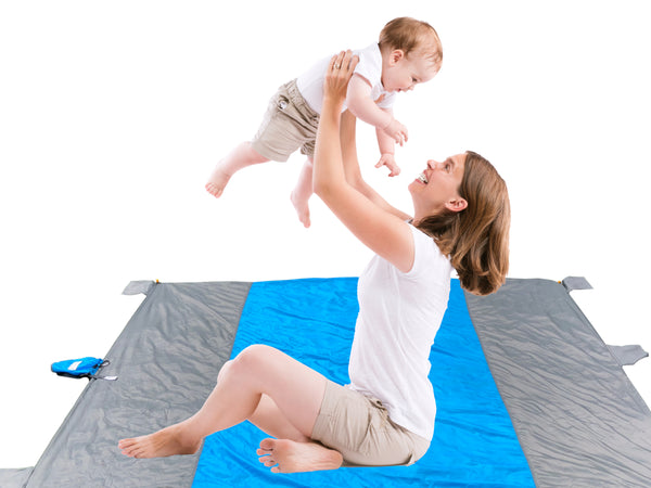 Premium Outdoor Sand Free and Water Repellent Beach/Picnic Blanket - 7' X 9'